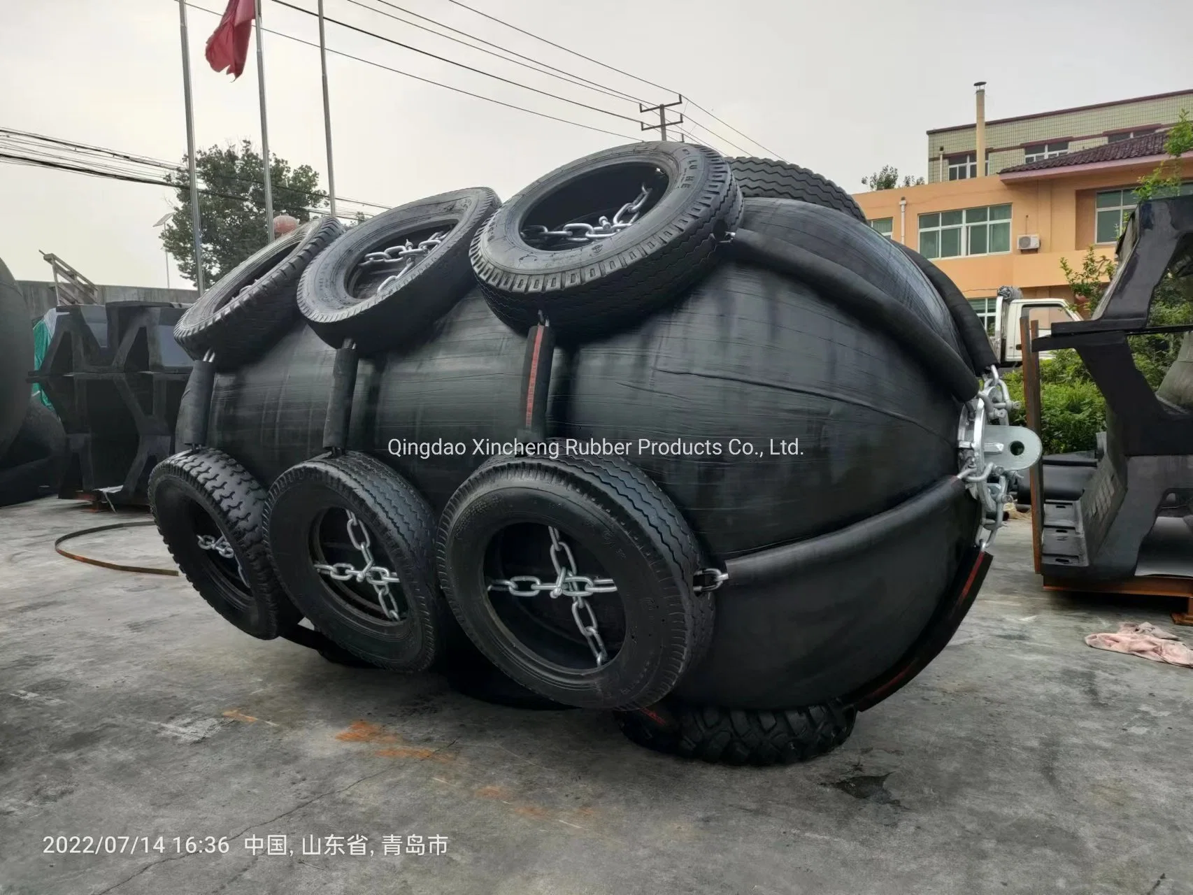 Qingdao Xincheng Pneumatic Marine Balloon Rubber Fender for Boat Dock