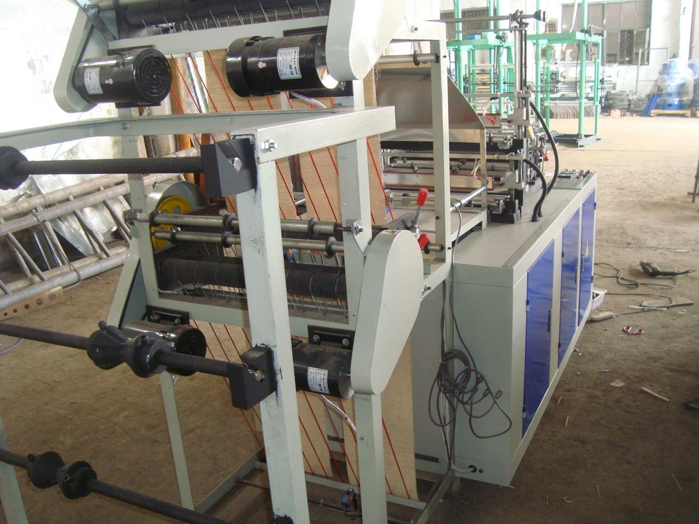 High Speed Cold Cutting Bag Maker (SSC-700F)