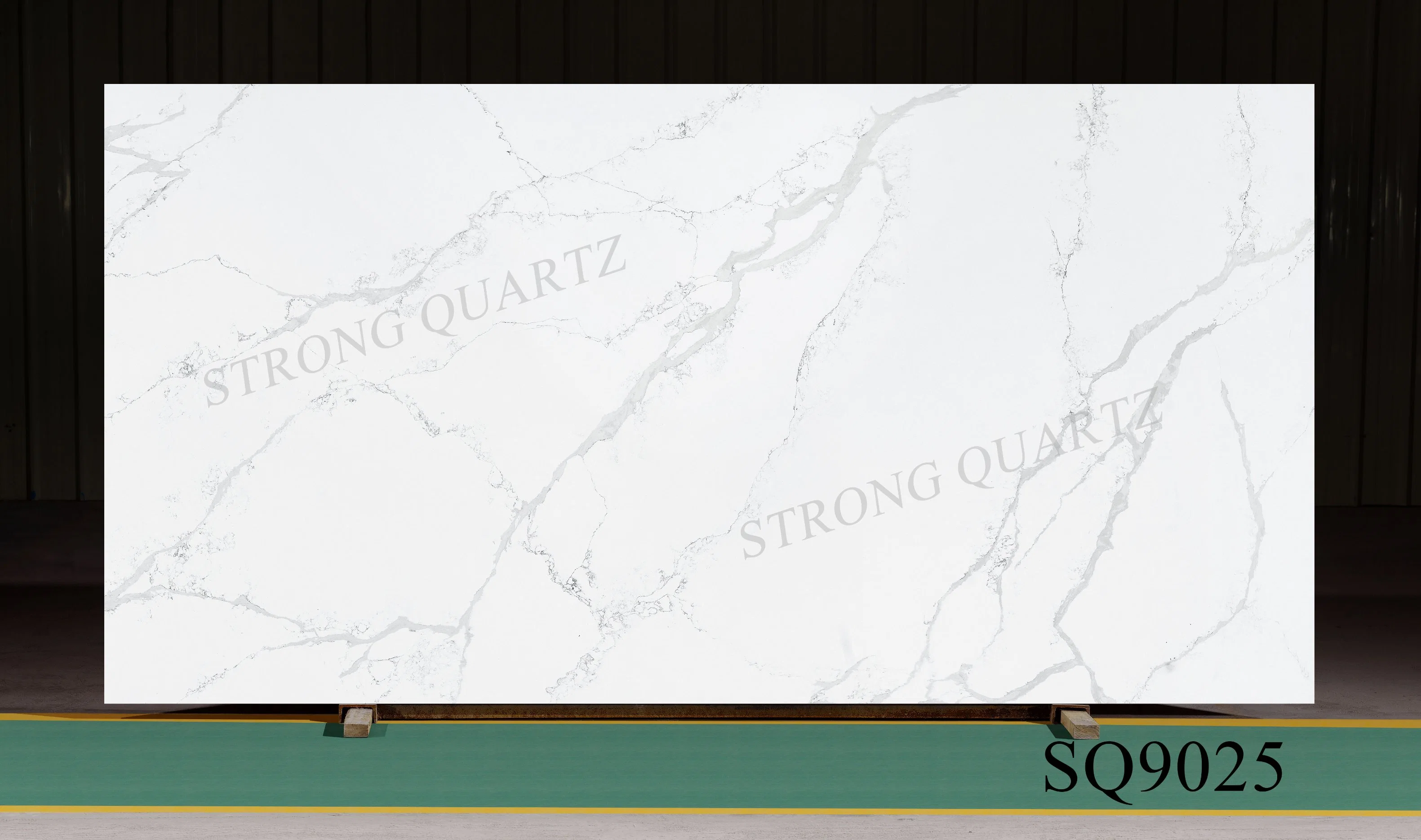 Artificial Quartz Stone Polished for Countertops/Vanity Tops/Hotel Design with Solid Calacatta Finish