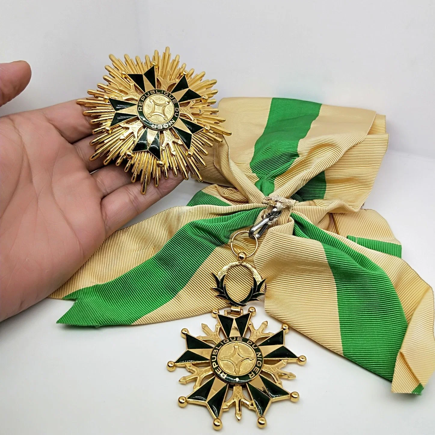 Direct Manufacturer with Disney Sedex Sedex Cap ISO9001 and BSCI Audit Supplier Get Factory Direct Price Professional Do Metal Military Medals with Rosettes