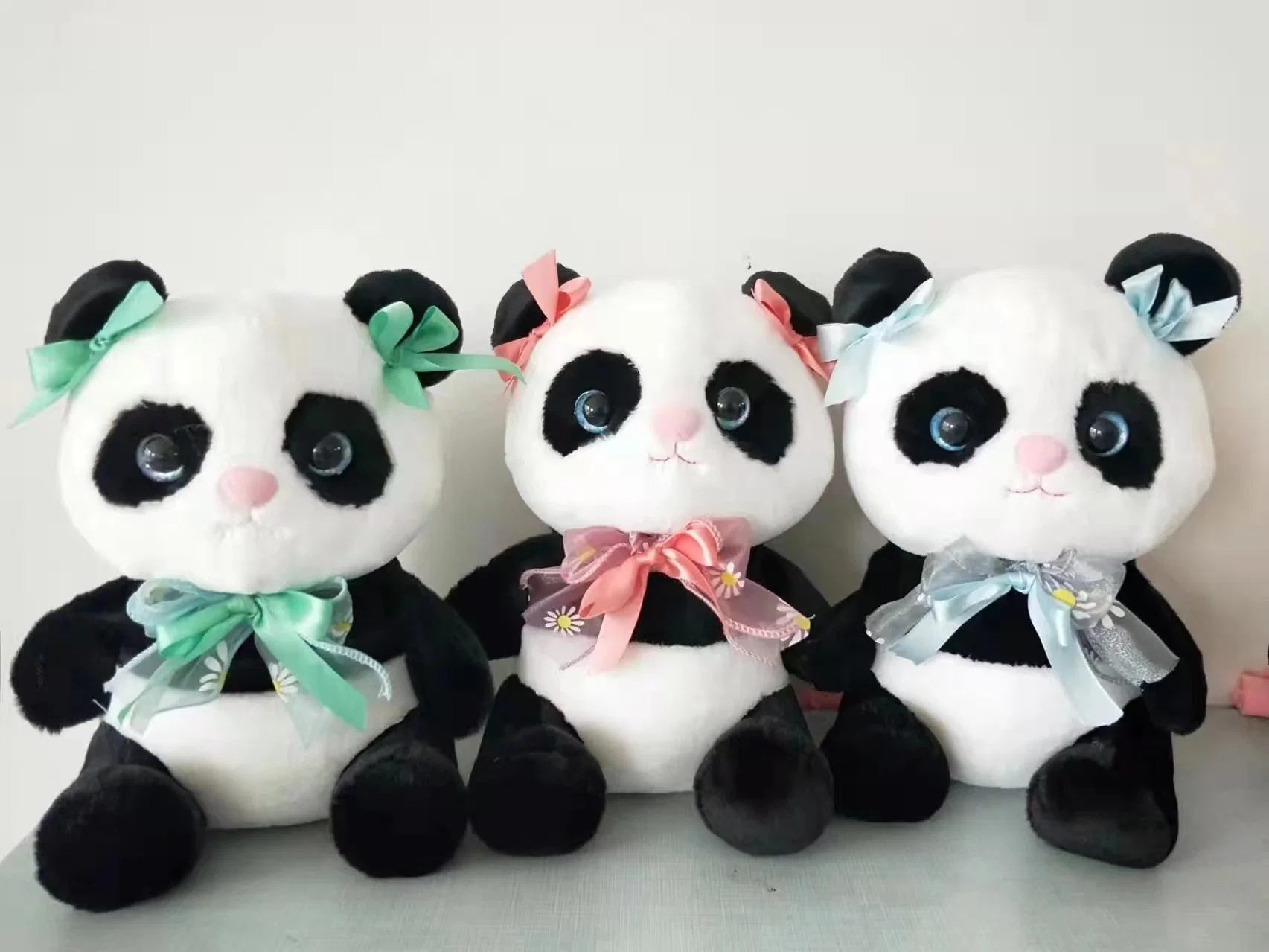 Bow Panda Venta caliente Peluches Peluche personalizado fabricante