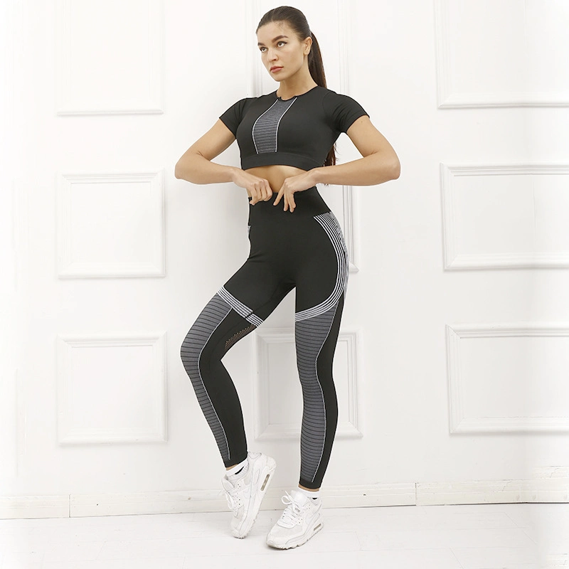 New Hollow out Sexy Fashion Sports Yoga Set Short Sleeve High Waist Peach Hip Pants Yoga Fitness Suit