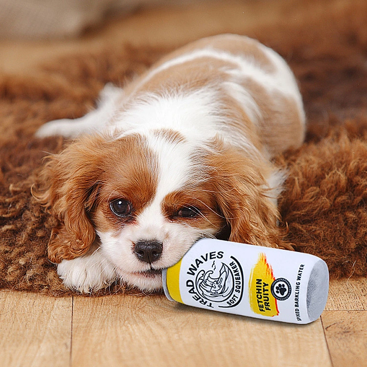 2023 Amazon Mayorista/Proveedor Venta caliente de la actividad de buena calidad Chew Squeaky lujoso Golden Retriever perro de juguete de lata de cerveza Cerveza