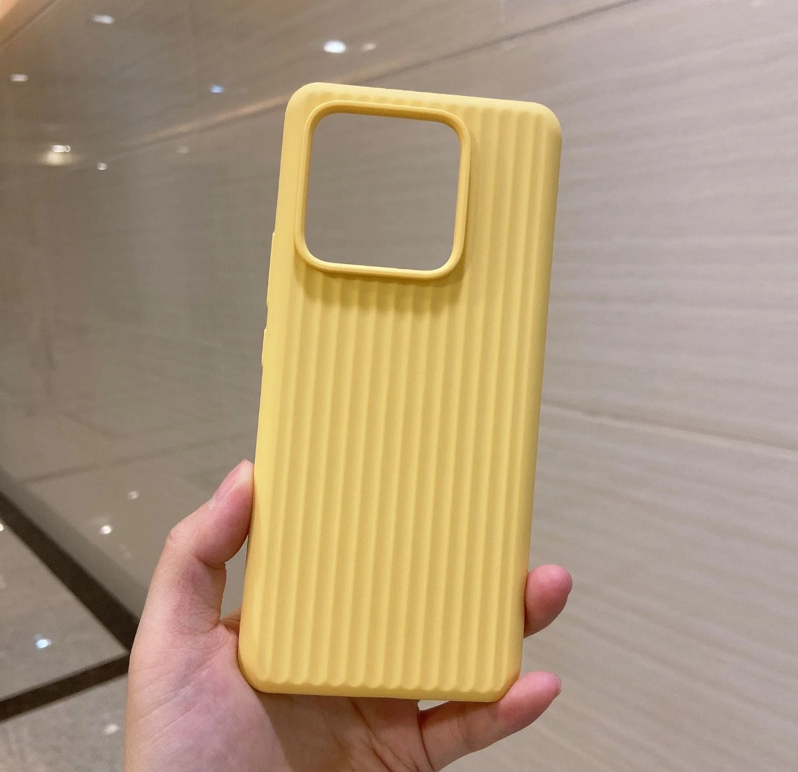 Capa de telefone antiderrapante de silicone corrugado para iPhone 15 PRO Max.