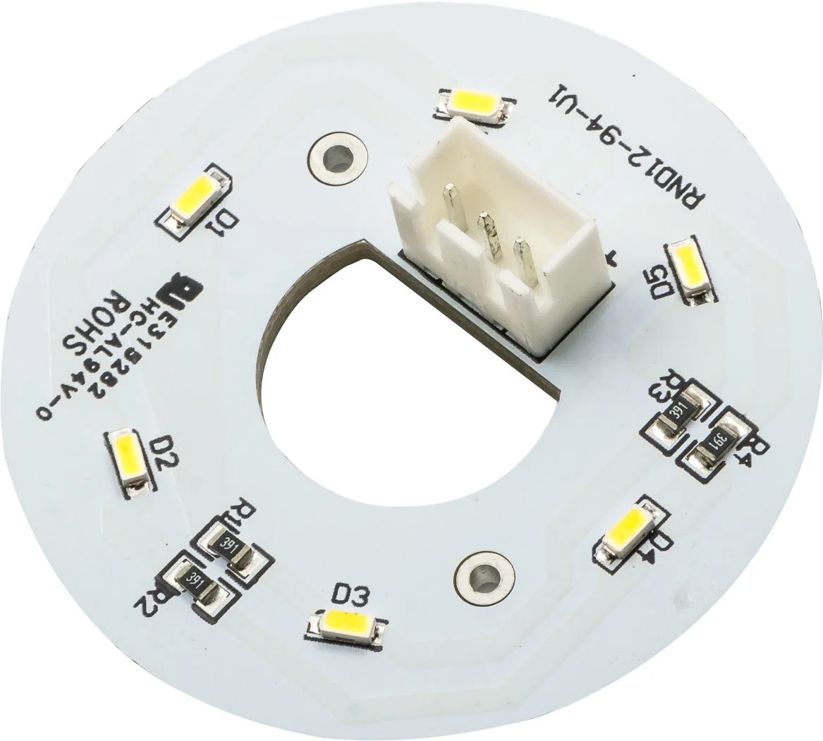 Carte de circuit imprimé LED rigide à face unique blanche.