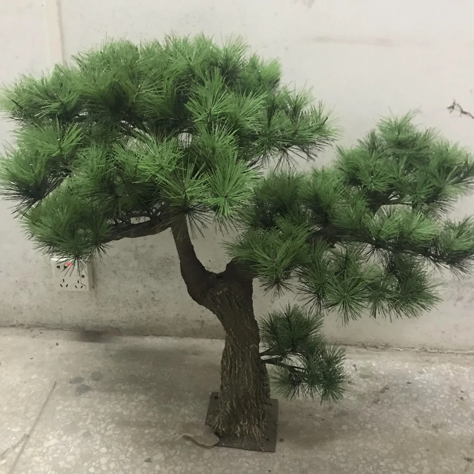 Customized Artificial Trees 3m Fiberglass Artificial Pine Trees for Decoration