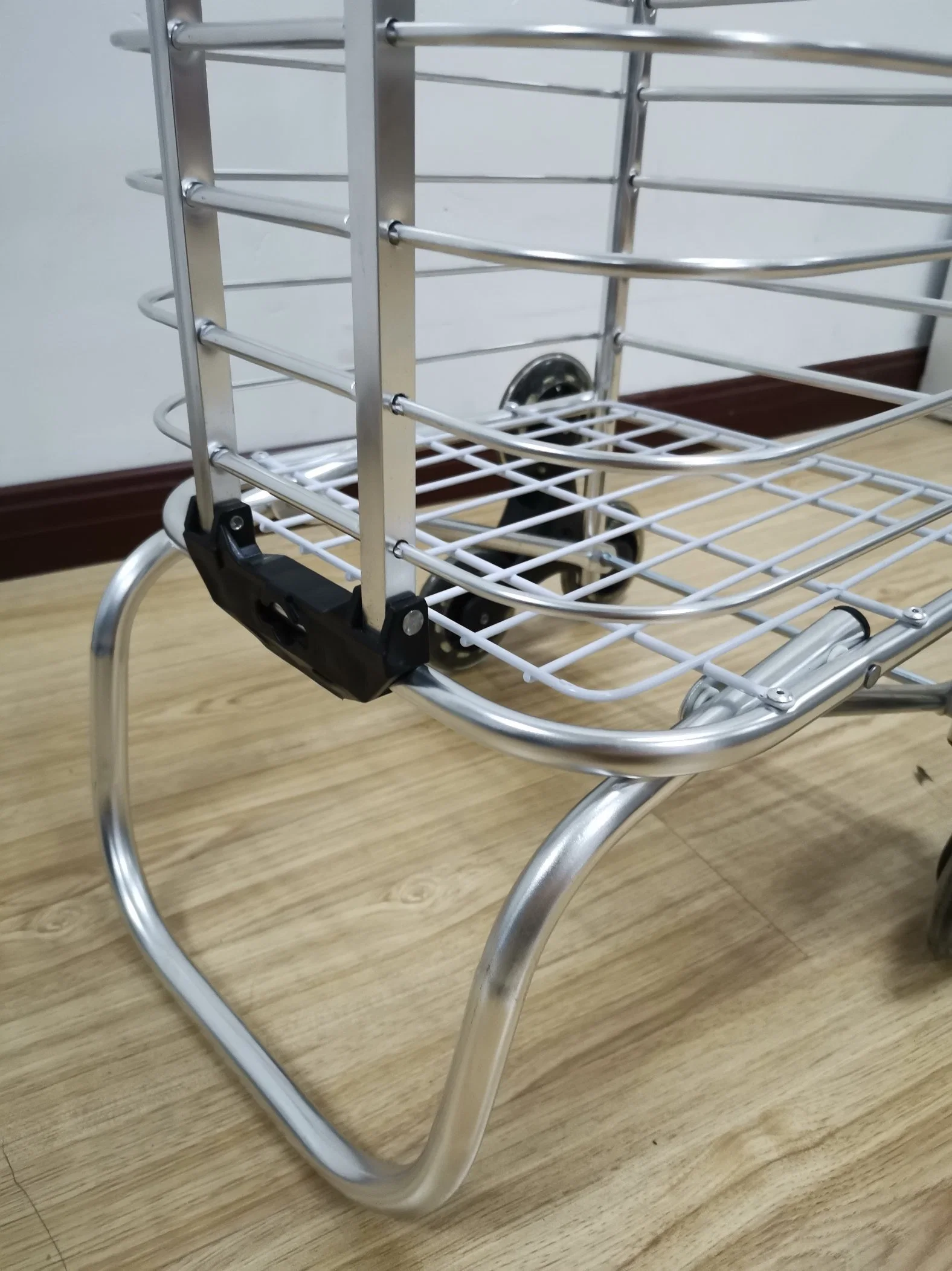 China Lightweight Storage Box Folding Shopping Metal Trolley Carts with Stair Climbing Wheels