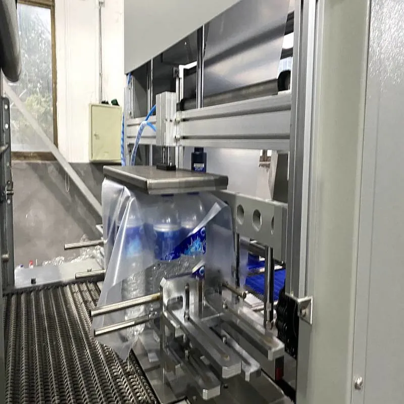 Automatische lineare Art abgefülltes Wasser PE-Film Schrumpfverpackung / Verpackung Maschine