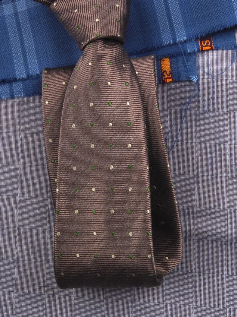 Fabricado en China Wholesale Jacquard Negro/Azul/Blanco/Marina lujo corbata de seda 100% seda corbata del hombre moderno