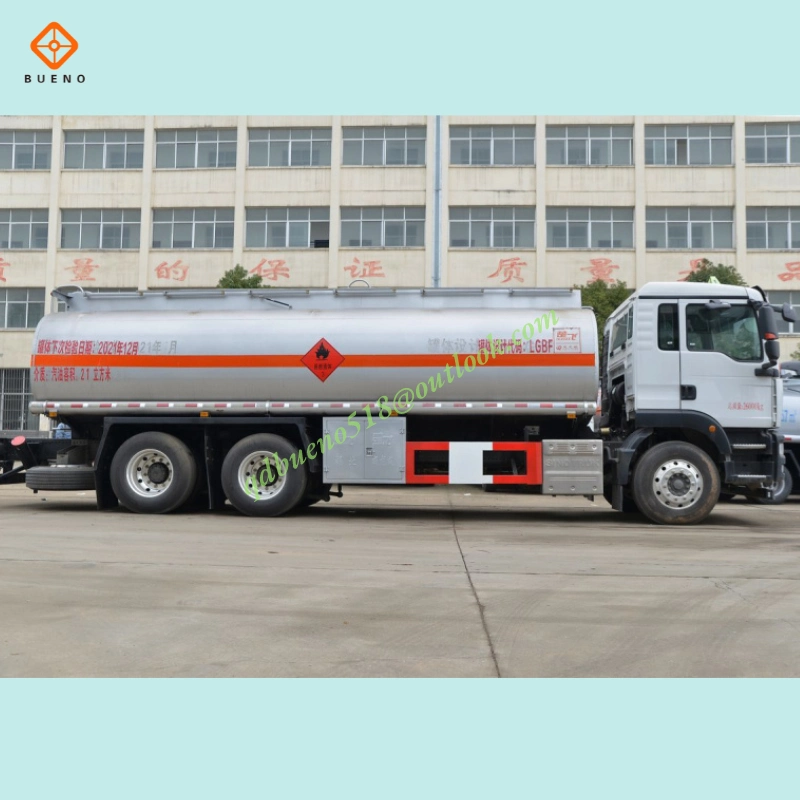 New Sinotruk HOWO 4*2 Rhd Right Hand Drive Small Fuel Oil Gasoline Tank Truck 5000liters 6000L