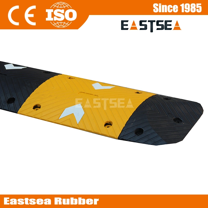 75mm Height Arrow Rubber Roadway Safety Speed Hump