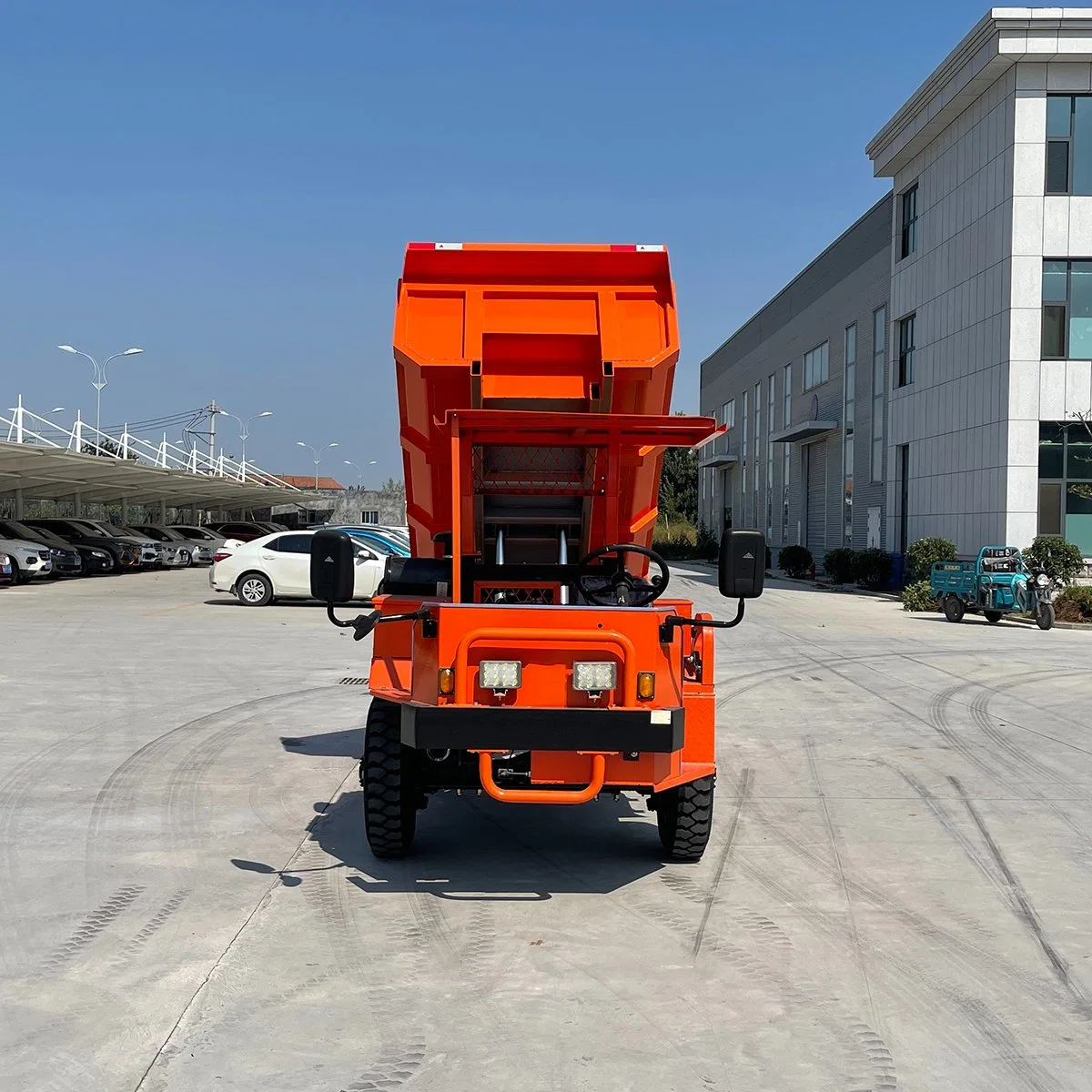 Diesel Underground Mine Dump Truck Ultra High Configuration Welded Precision Shock Absorbent Comfortable Tire Grip