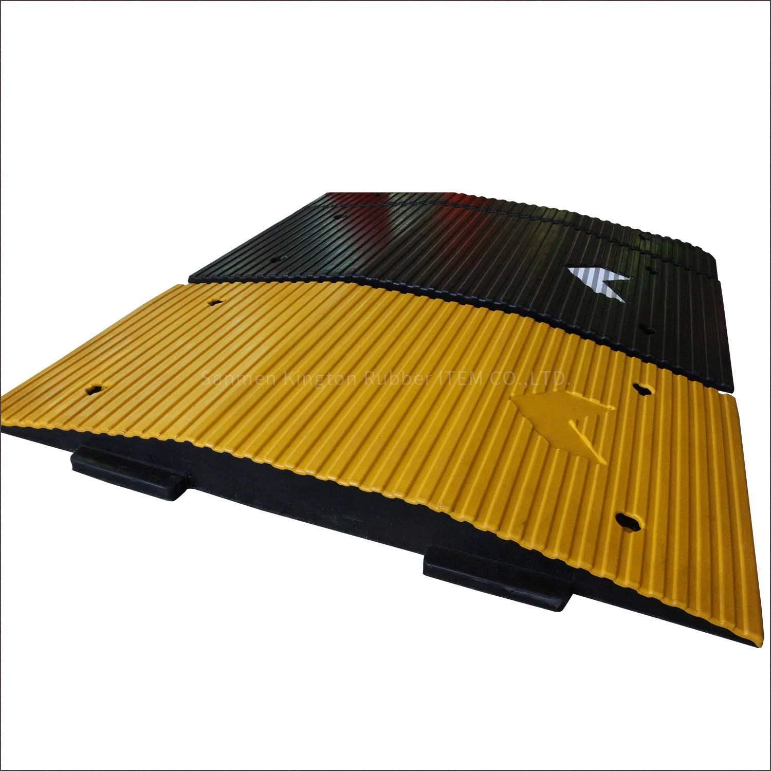 High Intensity One Way Road Speed Hump Rubber Speed Bump