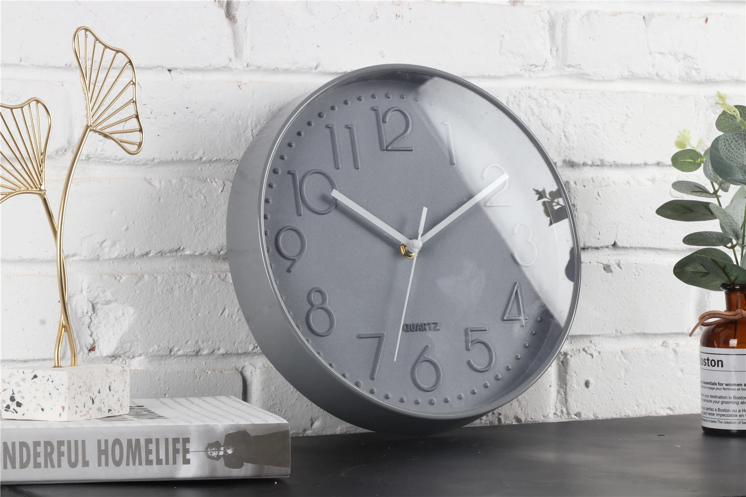 30cm Plastic Frame Wall Clock Silent for Living Room Decoration