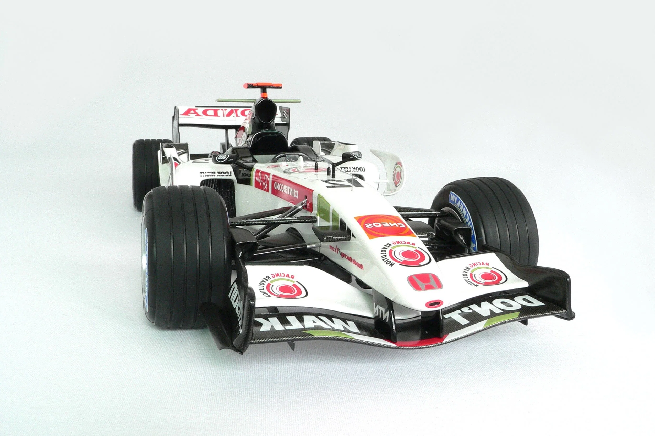 1: 8 Scale Replica of The Honda Ra106 Scale Model