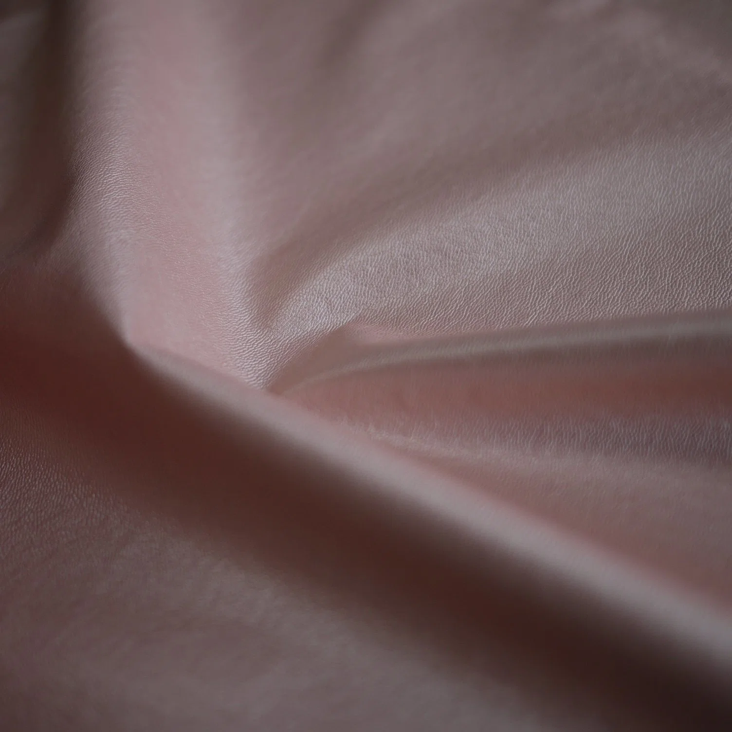 Nacarada brilho cintilante Faux couro sintético para vestuário em couro artificial