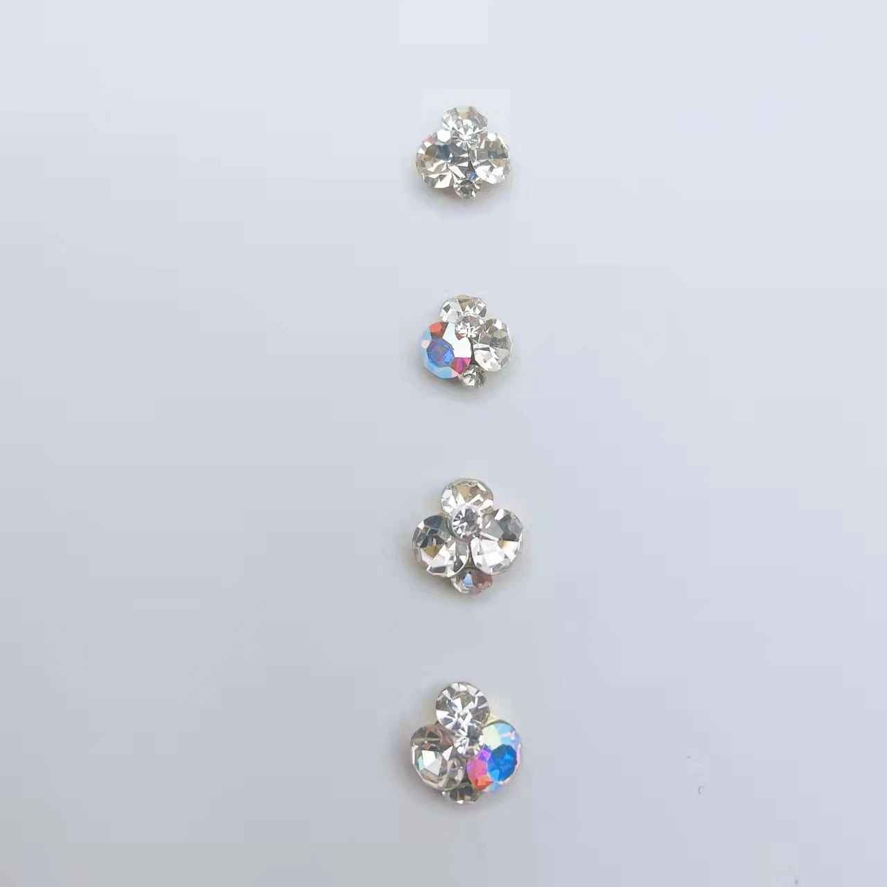 Nail Art Accessories Wholesale/Supplier Alloy Pile Diamond Finished Product Size of Rhine-Nail Paste Accessories New Japanese Three-Dimensional Decoration