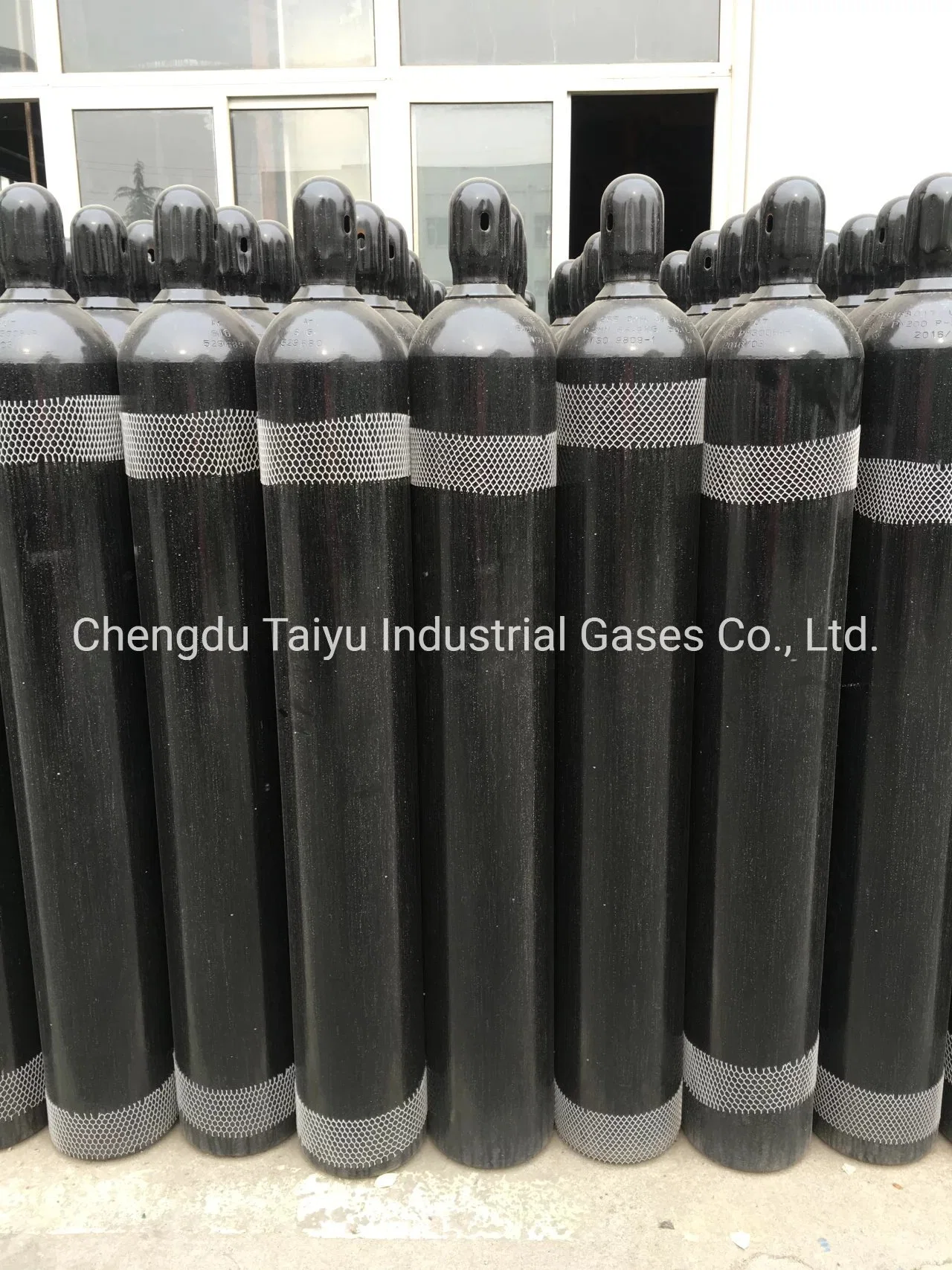 Original Factory Ultra High Purity Nitrogen Gas Gas 99.999%/99.9999% 40L/150bar 50L/200bar N2 Gas