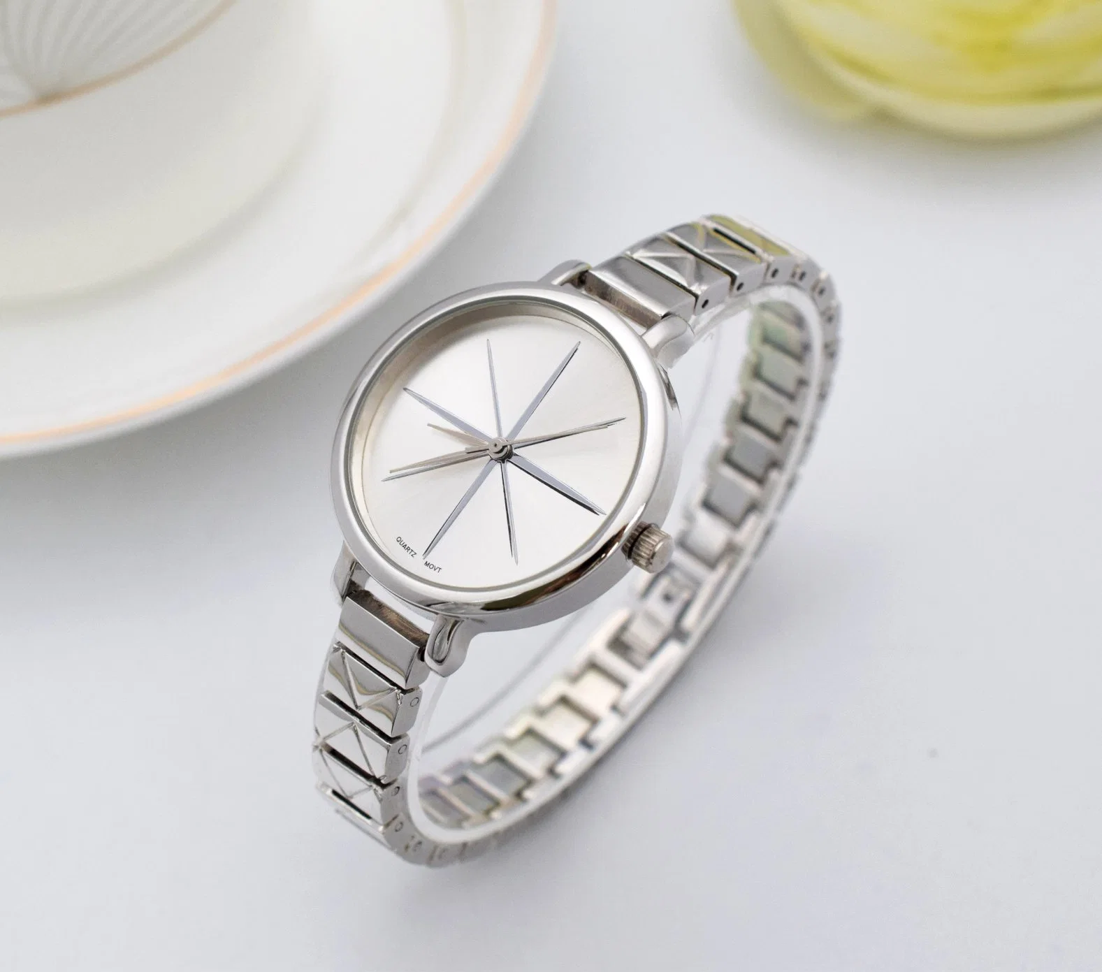 عرض Metal Watch Alloy معصمك مخصص ساعة ساعة من اللوي عرض Lady Classic Watch ساعة هدية