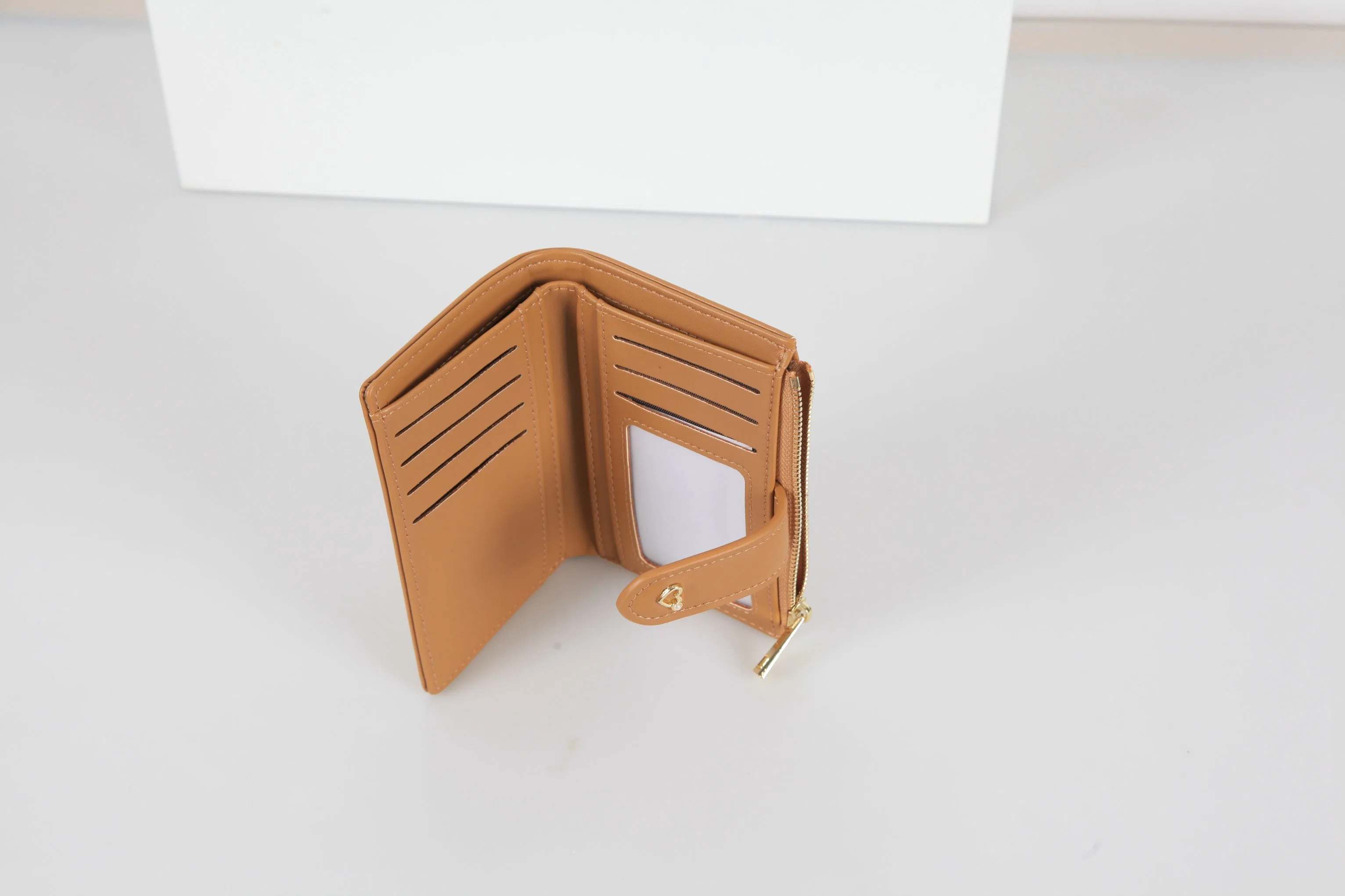 Women&prime; S Short Multi-Card Thin Simple Zipper Clutch