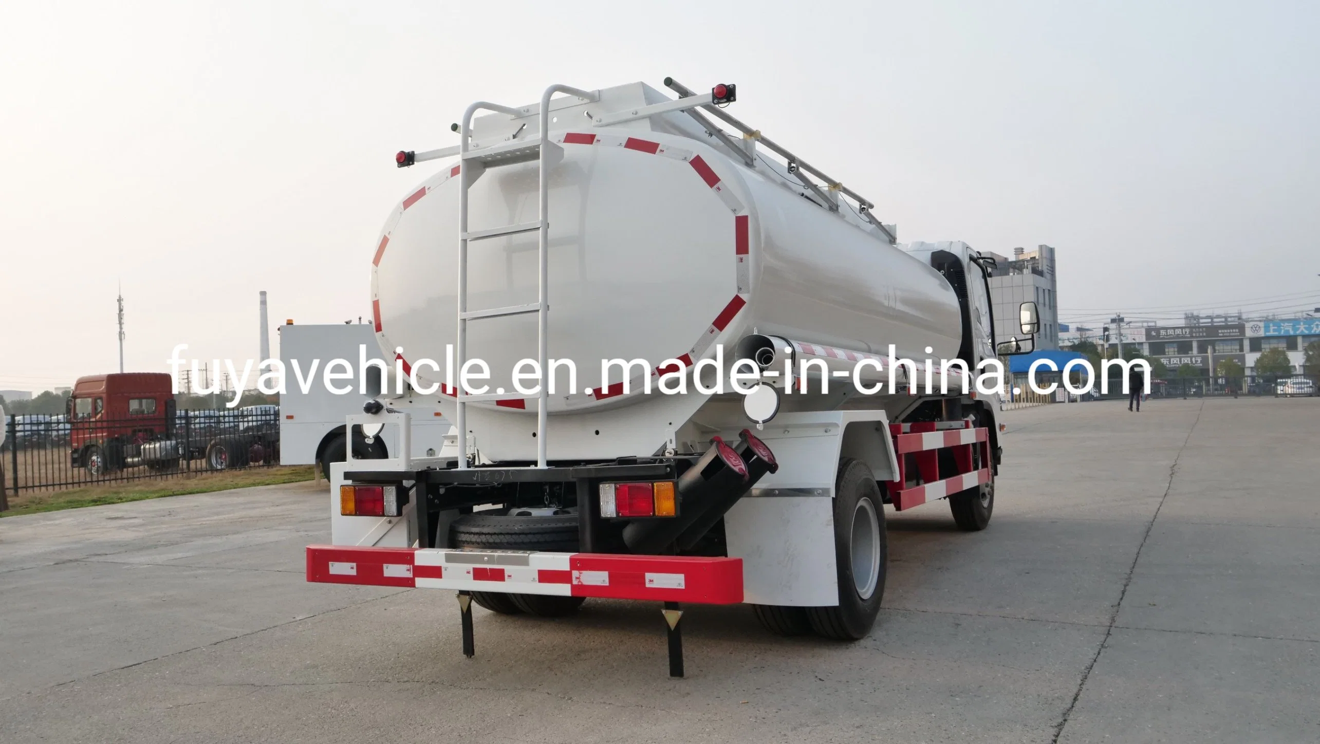 Japan I-Suzu Frr 6000liters 6cbm 190HP Fuel Tank Truck /Oil Tank Truck