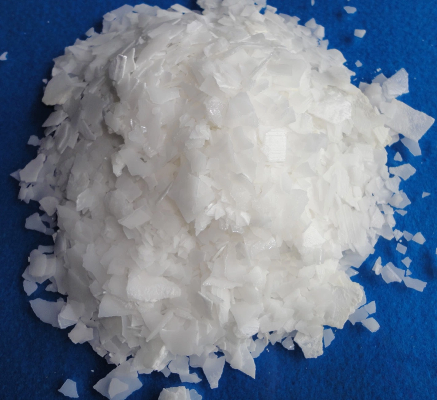 High quality/High cost performance  White Flakes Potassium Hydroxide KOH-90%/95% Caustic Potash Flakes Potassium-Hydroxide