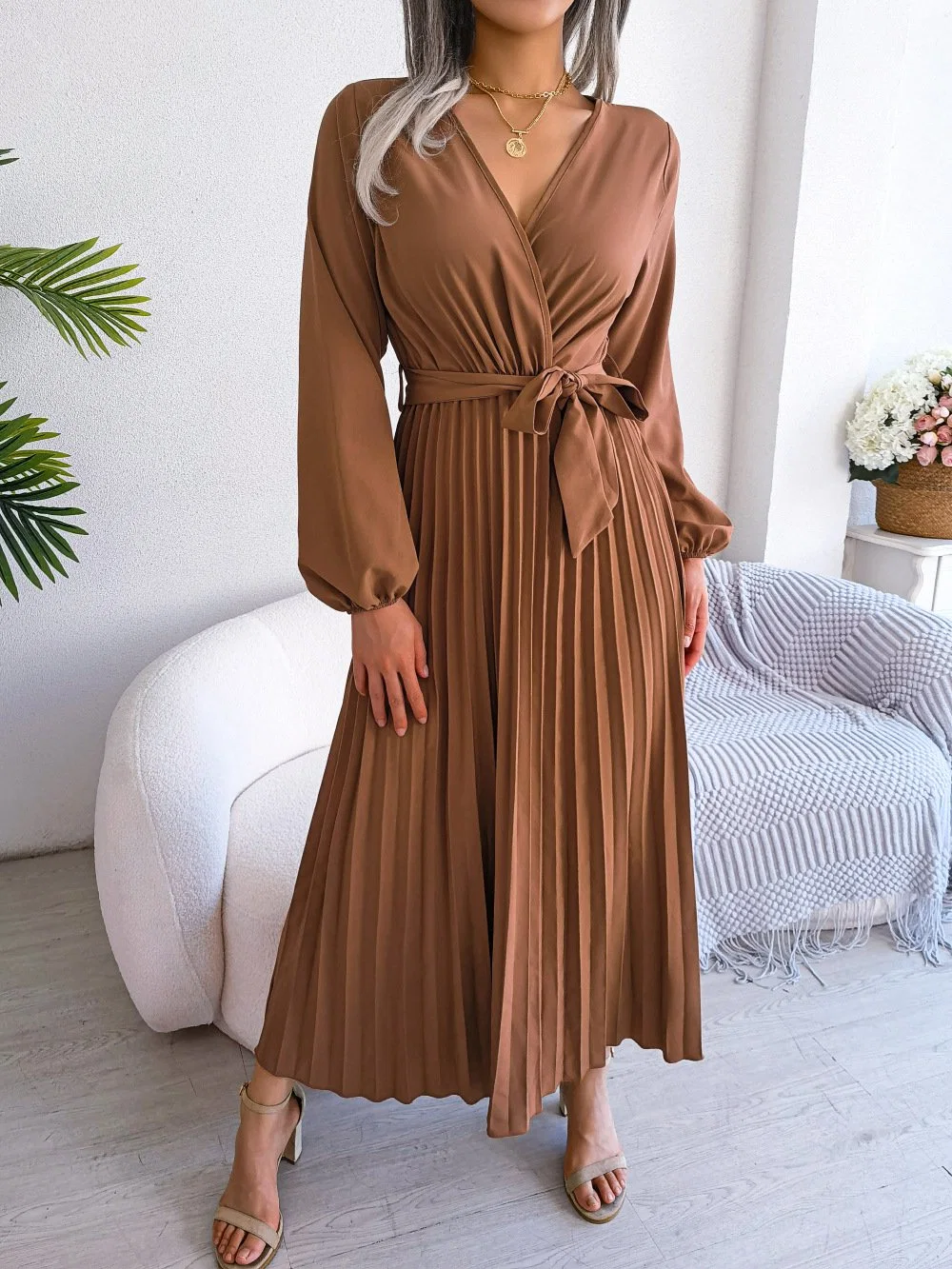 Instagram Hit Real Shot Europe and The United States Spring and Summer Temperament Cross V-Neck Big Swing Pleated Long Skirt Amazon Cross-Border Women's Wear