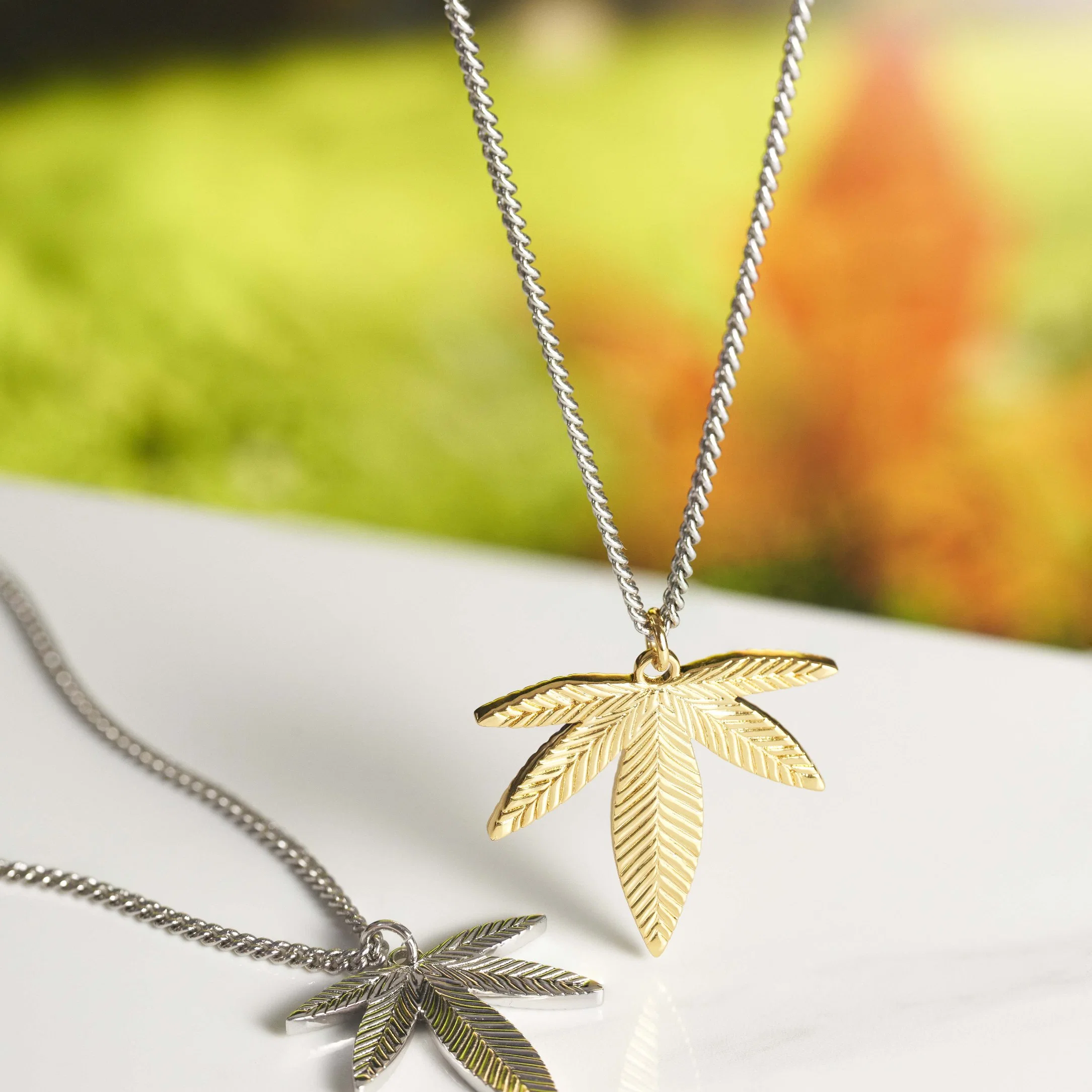 High End 18K Gold Plated Dainty Simple Copper Cuban Chain Pendant Necklace Maple Leaf Women Accessories Fashion Jewelry