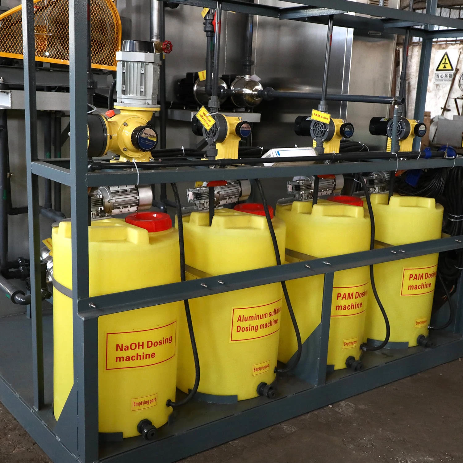 Mechanical Filter Pretreatment System Generally Includes The Original Pumps, Dosing Devices, Quartz Sand Filter, Activated Carbon Filter, Precision Filter