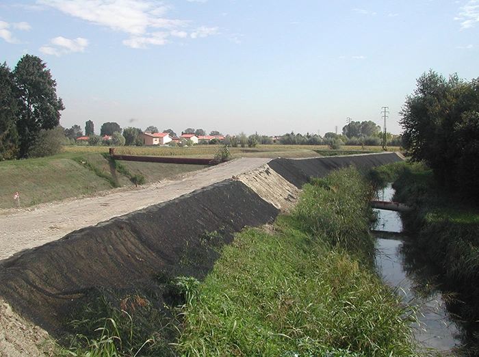 Em3 Textured/Mesh Mat Composite Erosion Controlling Geomat in Ethiopia