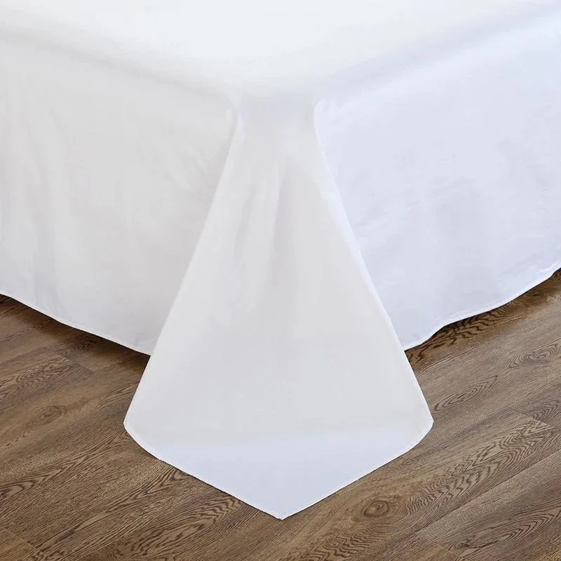 Jogo de cama de luxo em cetim branco 100% algodão para uso em hotéis.