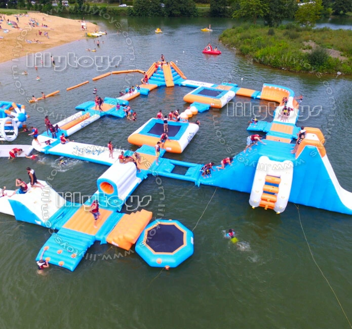 2017 Flotante Infatable Hot Water Park juego de deporte trampolín de adultos del Mar.