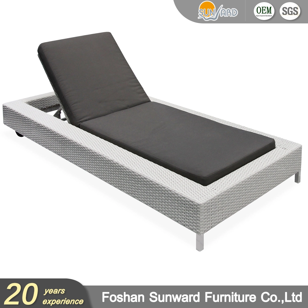 Personnalisé moderne rotin Loisirs jardin Hôtel Sun Bed extérieur Chaise de plage