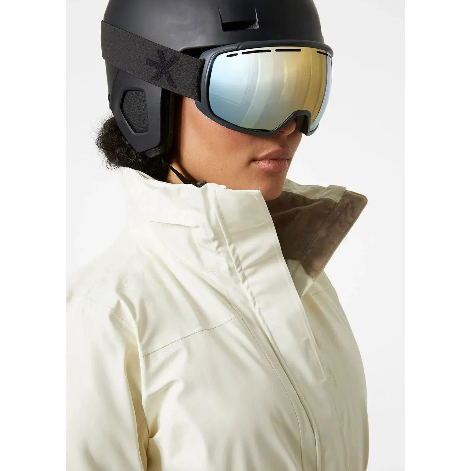 High-Quality Long Sleeve Ski Wear with Fashionable Belt Buckle