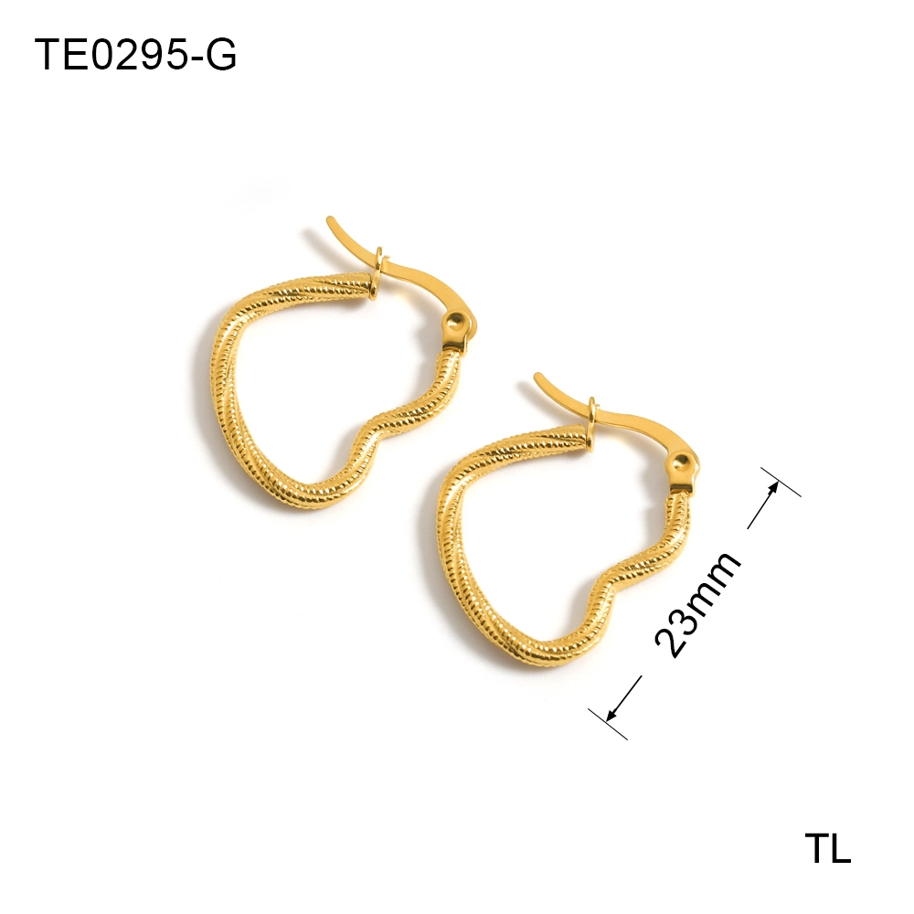 2023 Fashion Simple Heart Shape Twisted Vacuum Electroplated Earrings