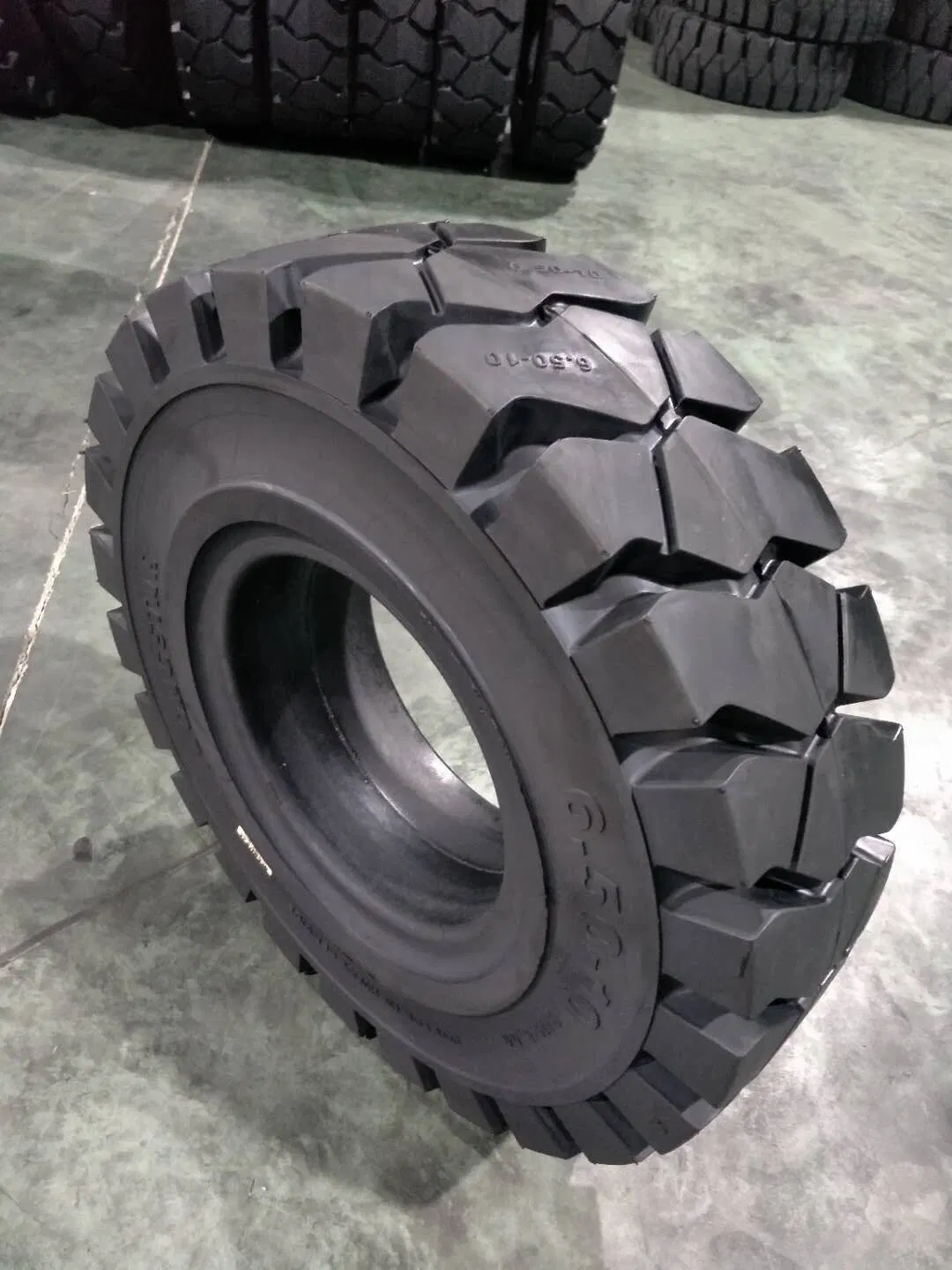 China High quality/High cost performance off The Road Wheel Loader Industrial Solid Forklift Giant Truck Tire for Sale