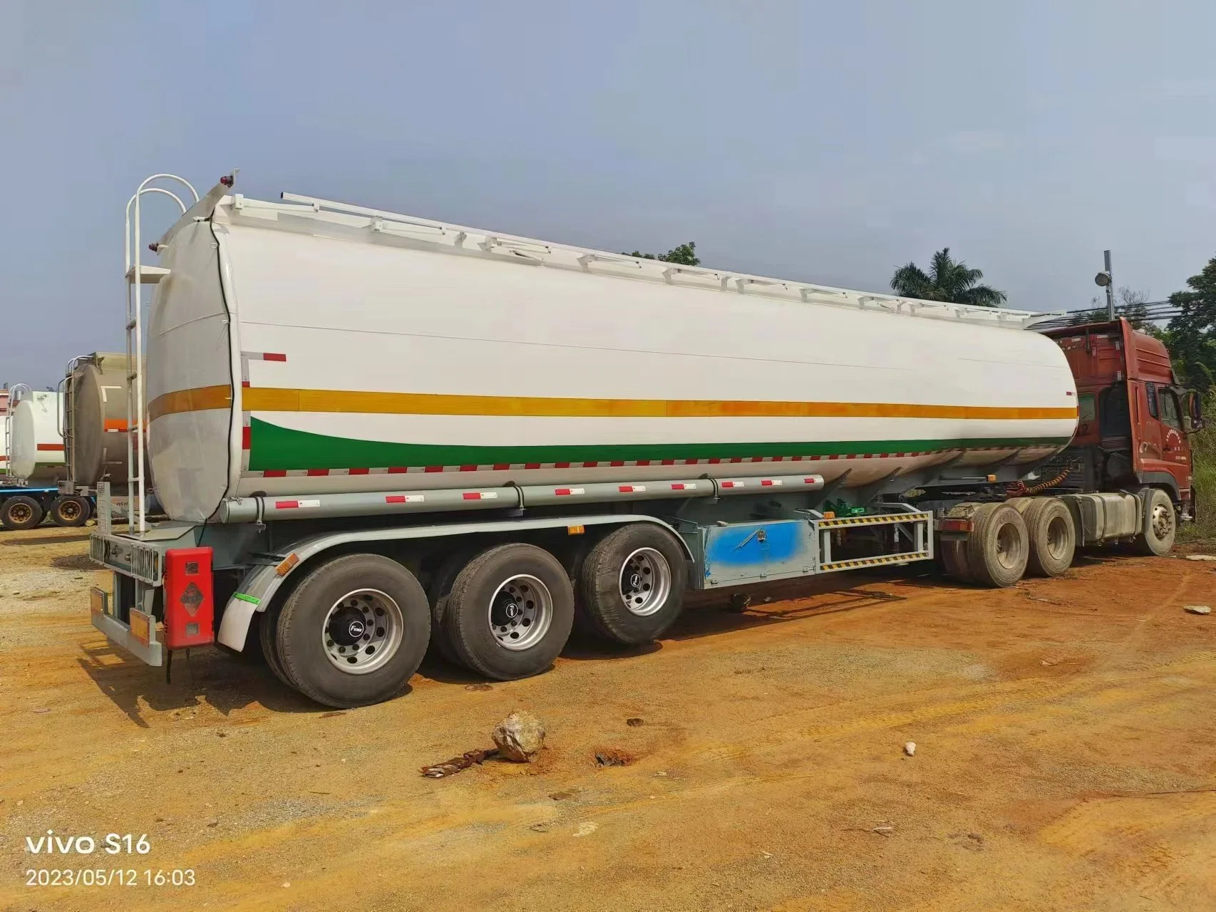 Eje 3 3500L/4000L Fuel Oil Tanker Trailer Trailer