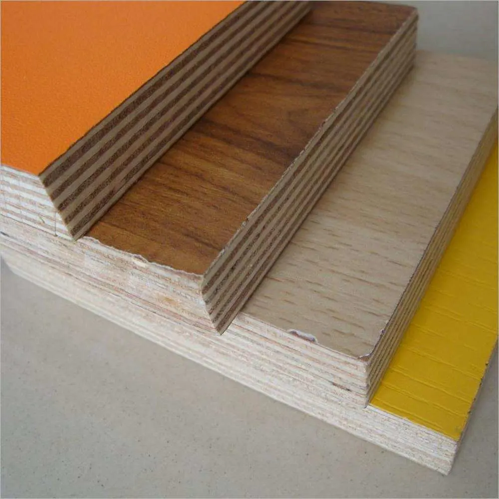 Hochwertige Melamin Faced 18mm MDF Produkt / Furnier Melamin MDF Board Aus China