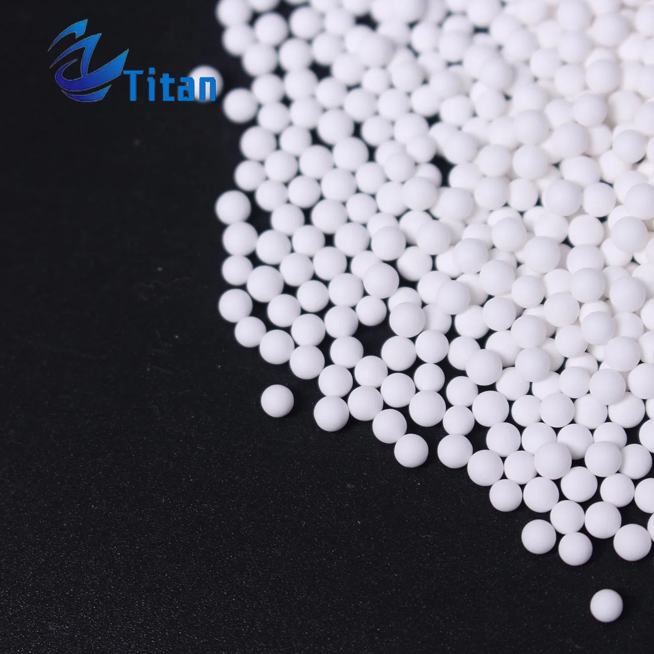 High Al2O3 Alumina Ceramic Grinding Media Ball Grinding Beads High-Efficient Grinding Media for Cement Manufacturer