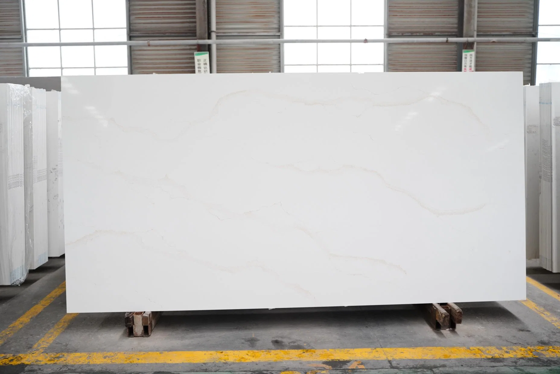 Veau d'or artificiel Calacatta Pierre dalle blanc Quartz surface solide