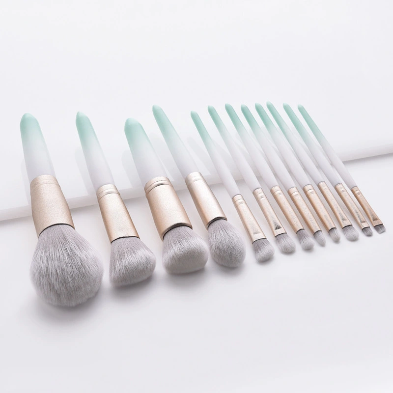 Amazon Premium 2021 Private Label Wholesale/Supplier 12 PCS Gradient Green Makeup Brushes Kit Eyeshadow Lip Brush