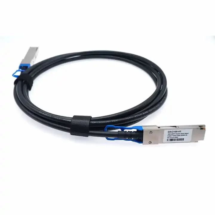 بيع ساخن متوافق مع Cisco الروسي 40g Qsfp+to 4X10g SFP DAC سلك نحاسي مباشر