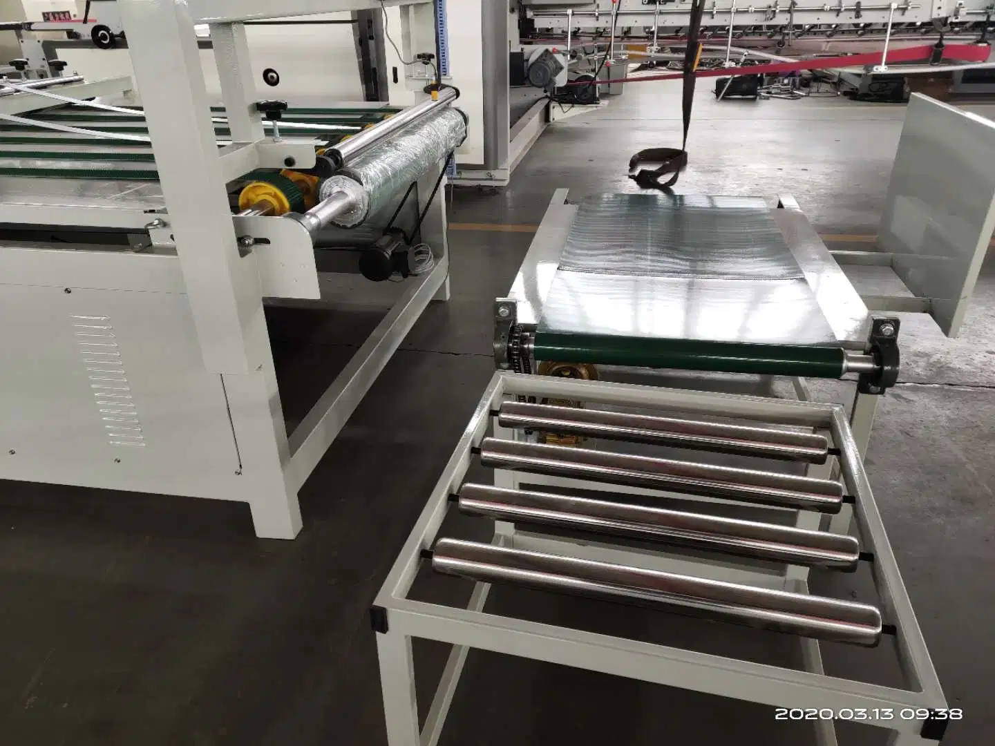 Mjzx-3 High Quality Semi-Auto Carton Gluer Machine with Ce