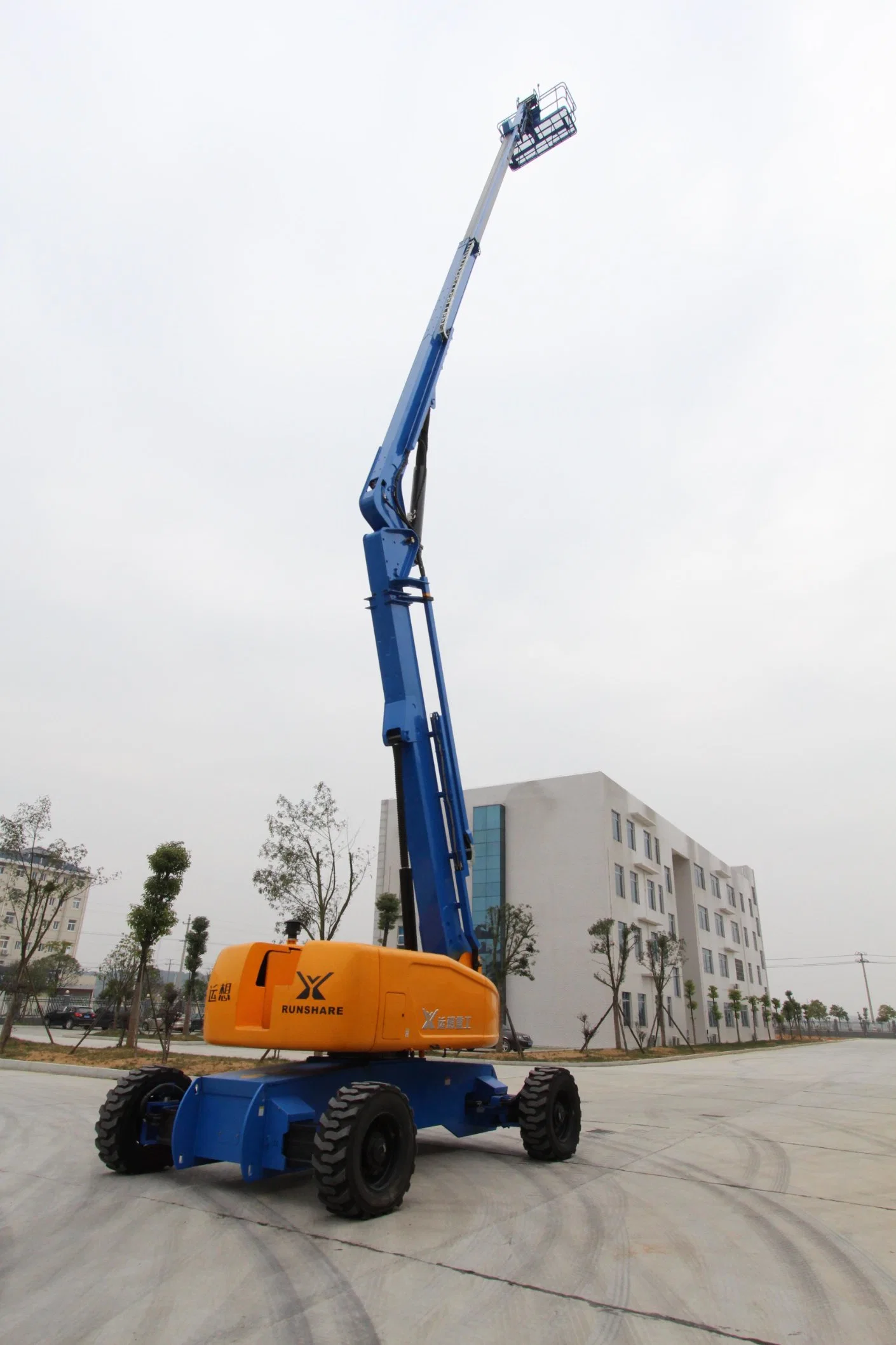 Hot Sale 12-28m Electric Articulating Boom Lifts Aerial Working Platform