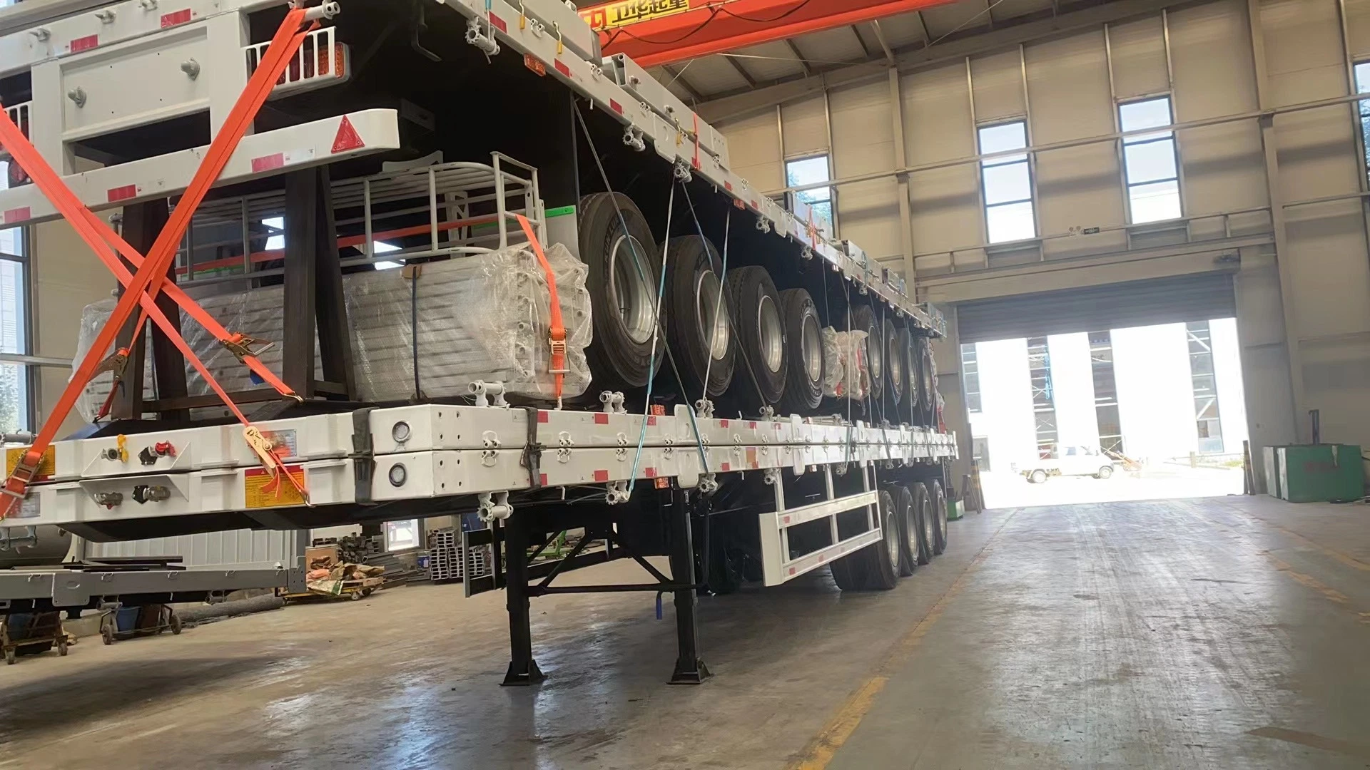 3 Axles Flat Platform Flat Deck Semi Trailer