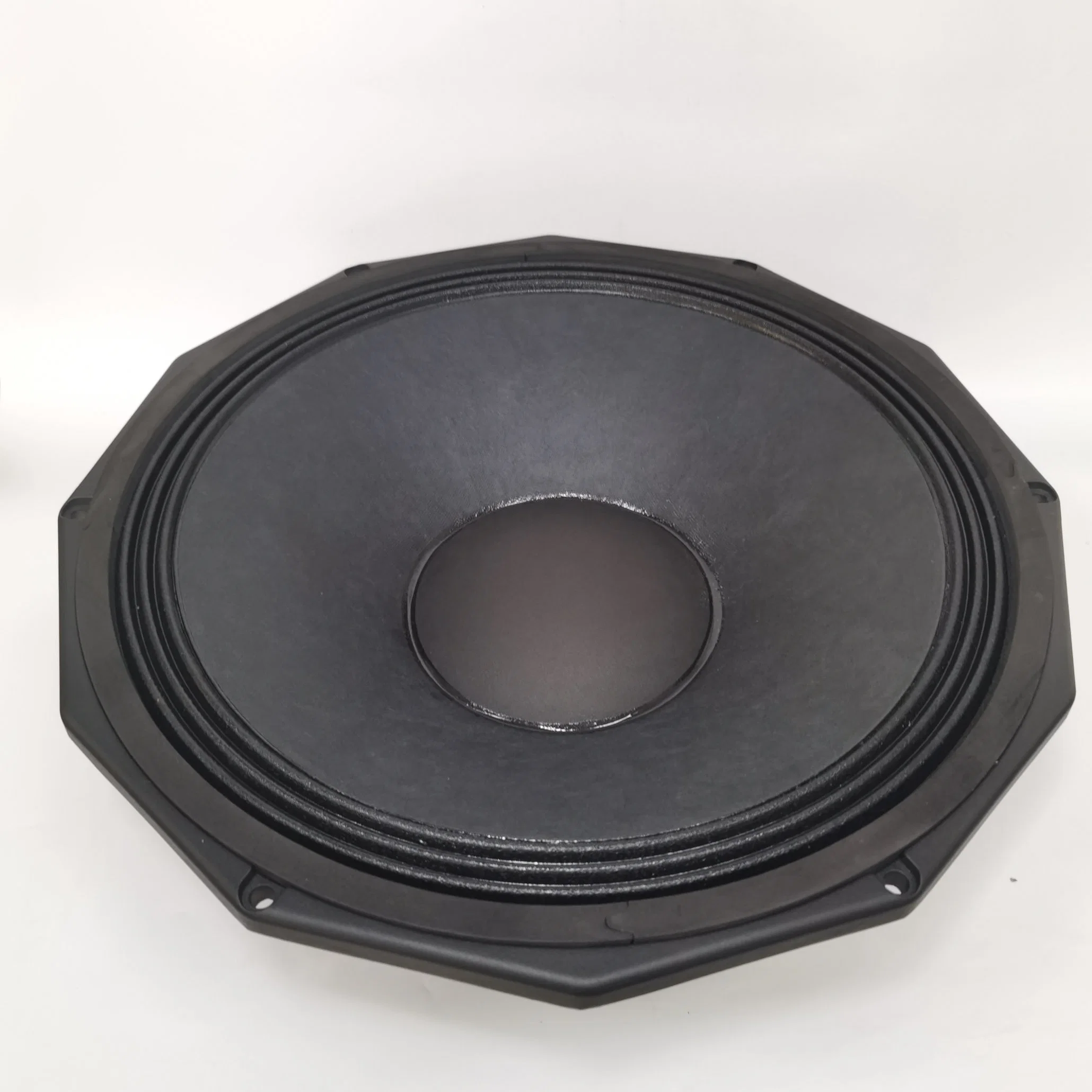 Système audio enceinte de line array professionnel 18 pouces Haut-parleur d'extrêmes graves