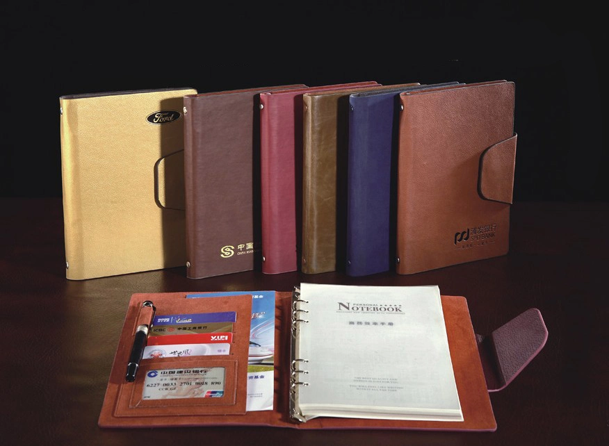 High-End Company Gift with Leather Diary / Key Chain/ Calendar/ Wallet