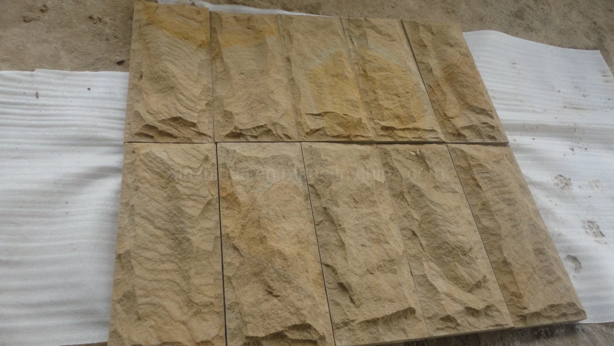 Природные песчаника бежевого цвета желтого цвета наружной панели стены плитки Cornice планок