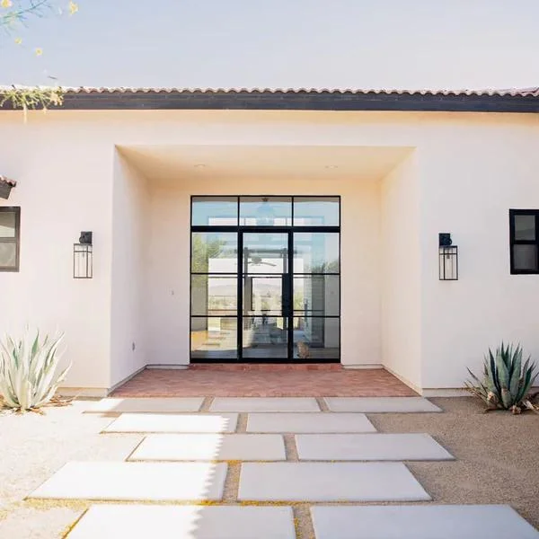 Decoración moderna de Casa Paneles fijos Ventanas y Puertas de Acero