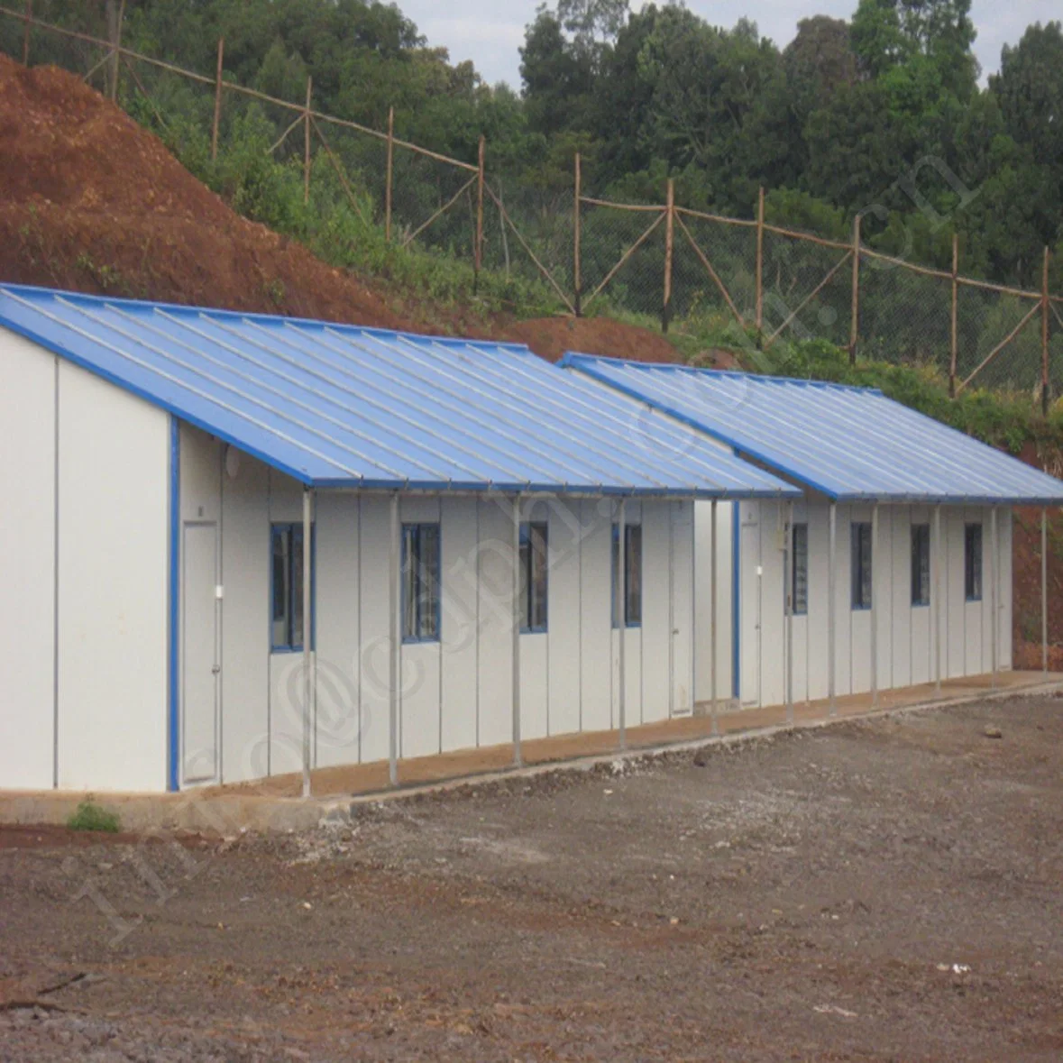 Water-Proof Light Steel Structure Prefabricated House with Simple Design and Installation